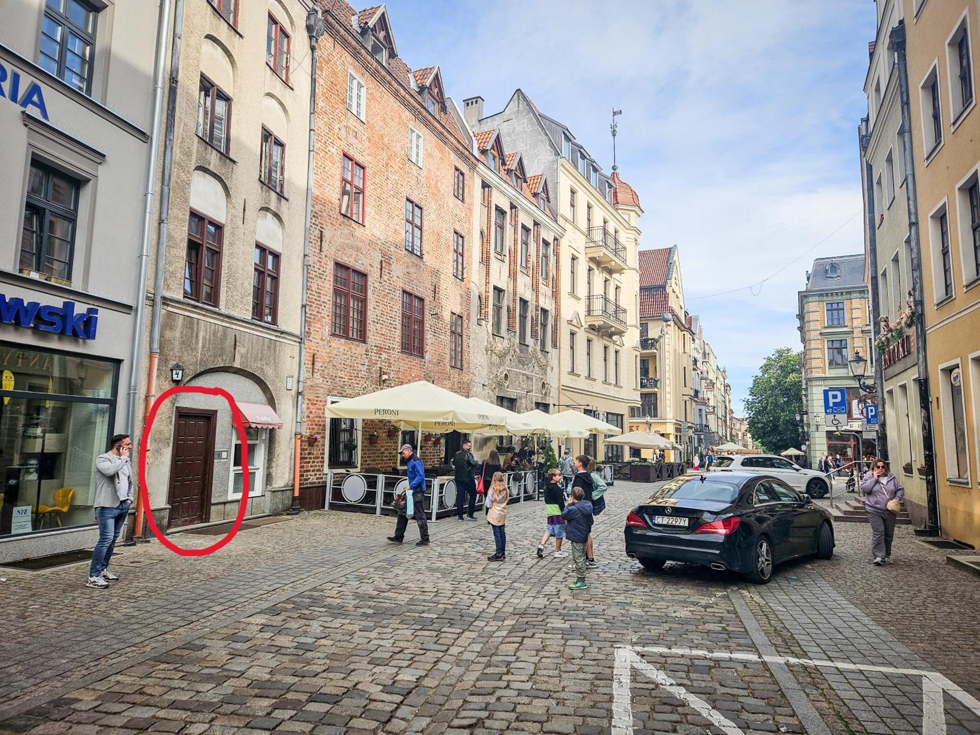 Butik Apartamenty Old Town Torun - Parking Buitenkant foto