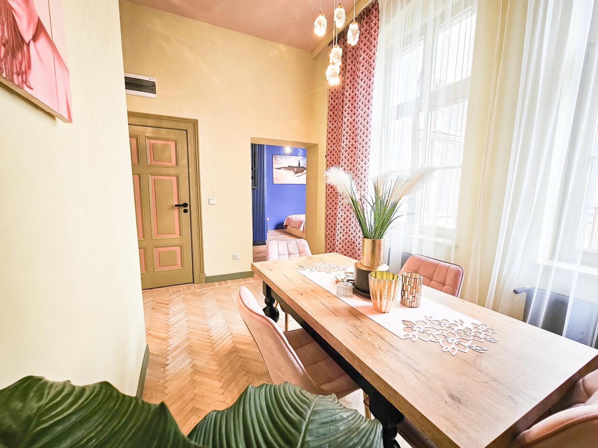 Butik Apartamenty Old Town Torun - Parking Buitenkant foto
